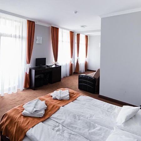 Hotel Opal Zalău Buitenkant foto