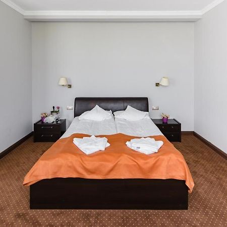 Hotel Opal Zalău Buitenkant foto