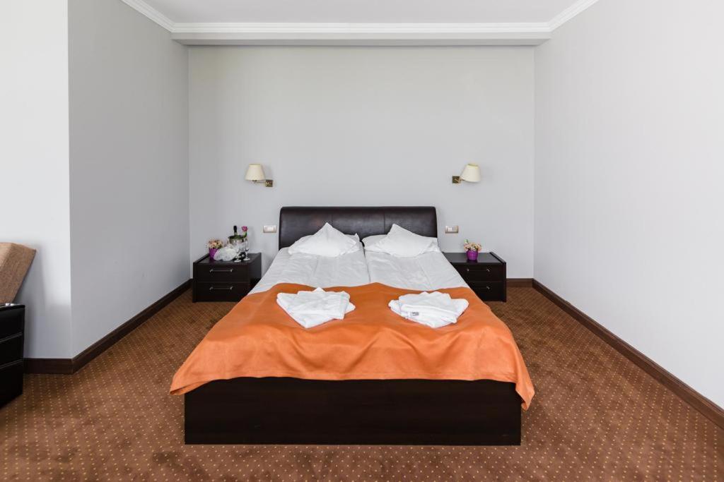 Hotel Opal Zalău Buitenkant foto