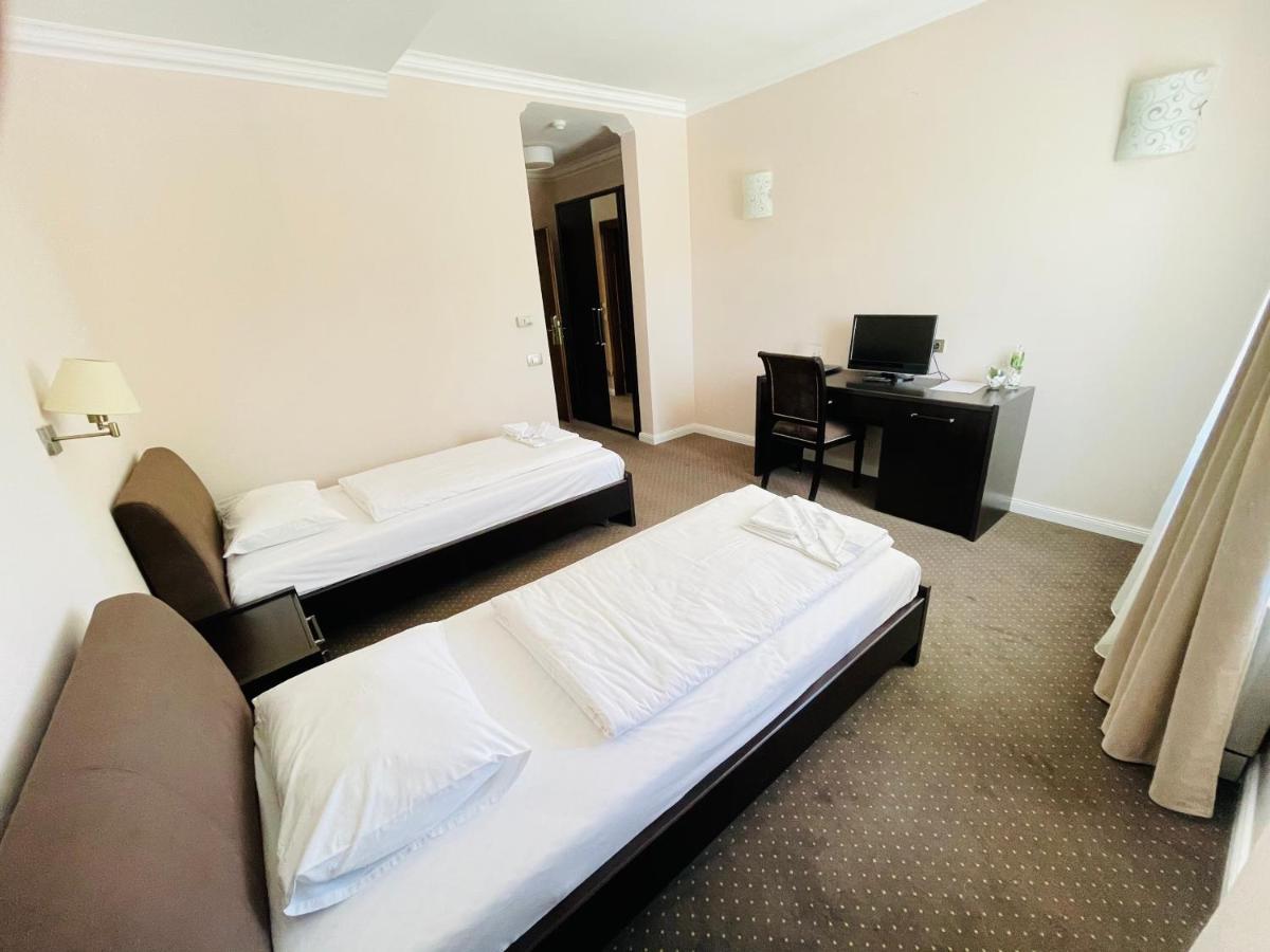 Hotel Opal Zalău Buitenkant foto