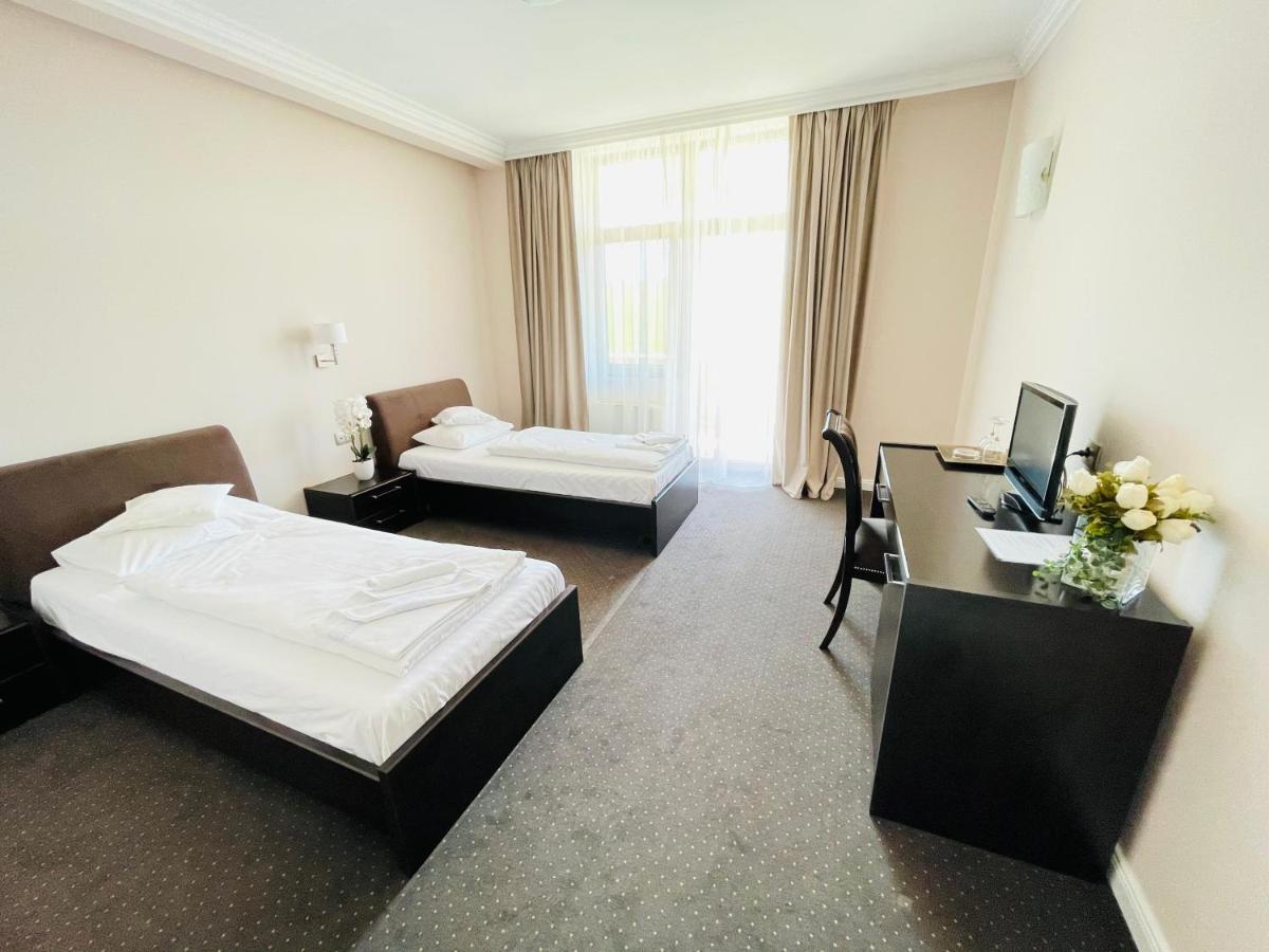 Hotel Opal Zalău Buitenkant foto