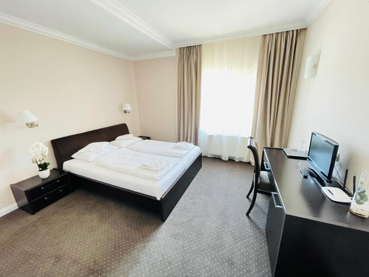 Hotel Opal Zalău Buitenkant foto