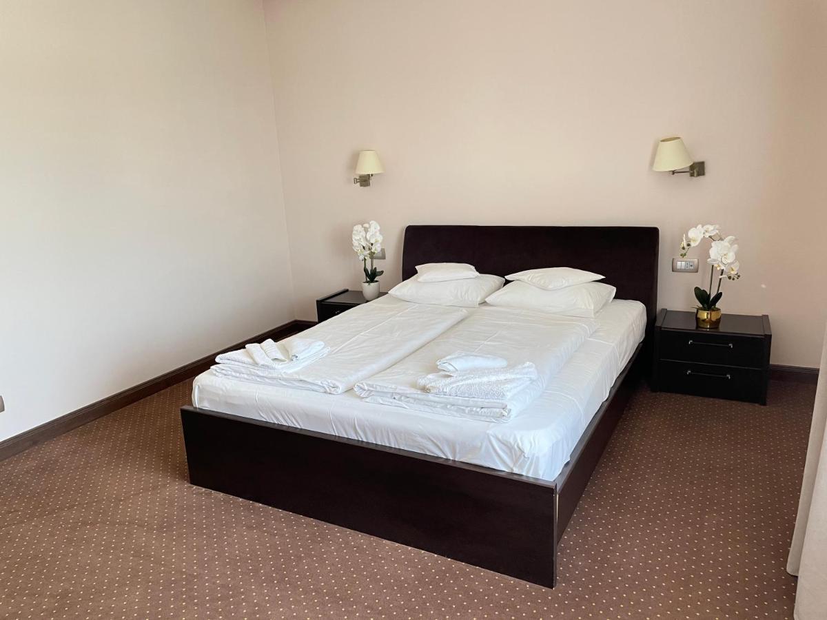 Hotel Opal Zalău Buitenkant foto