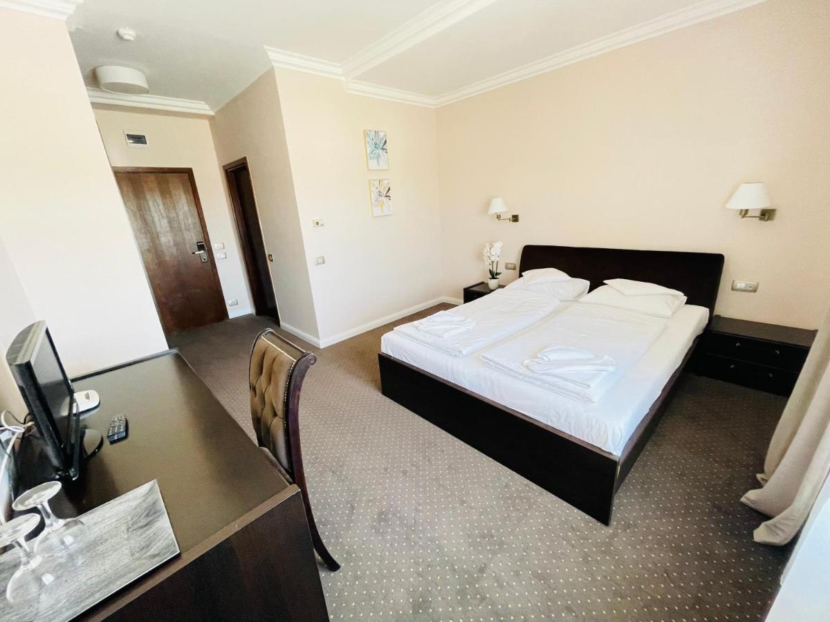 Hotel Opal Zalău Buitenkant foto